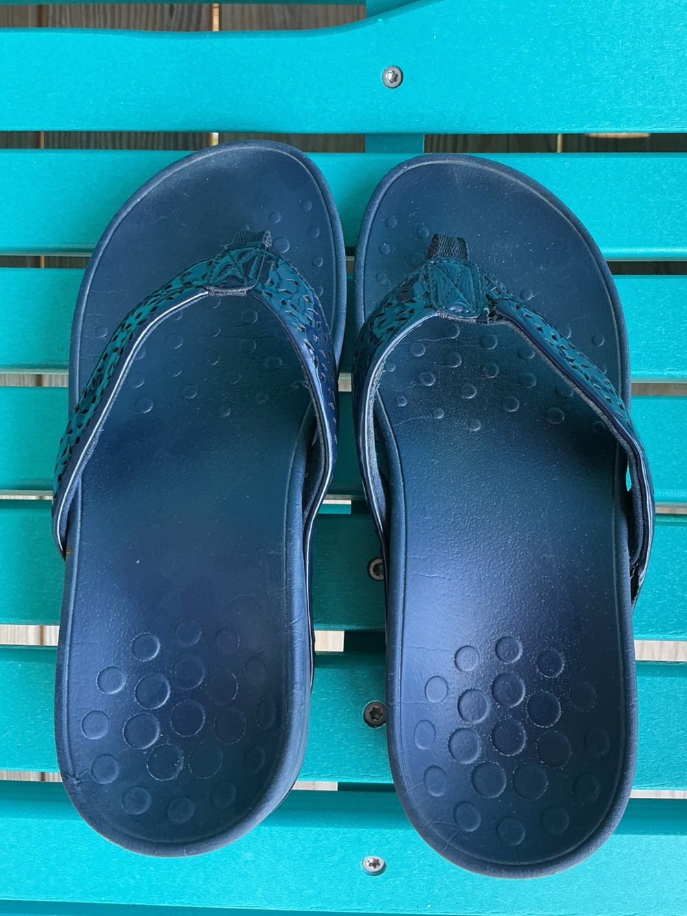 Vionic Tide Perforated Flip-Flops – Women’s Size 7.5 – Navy Blue